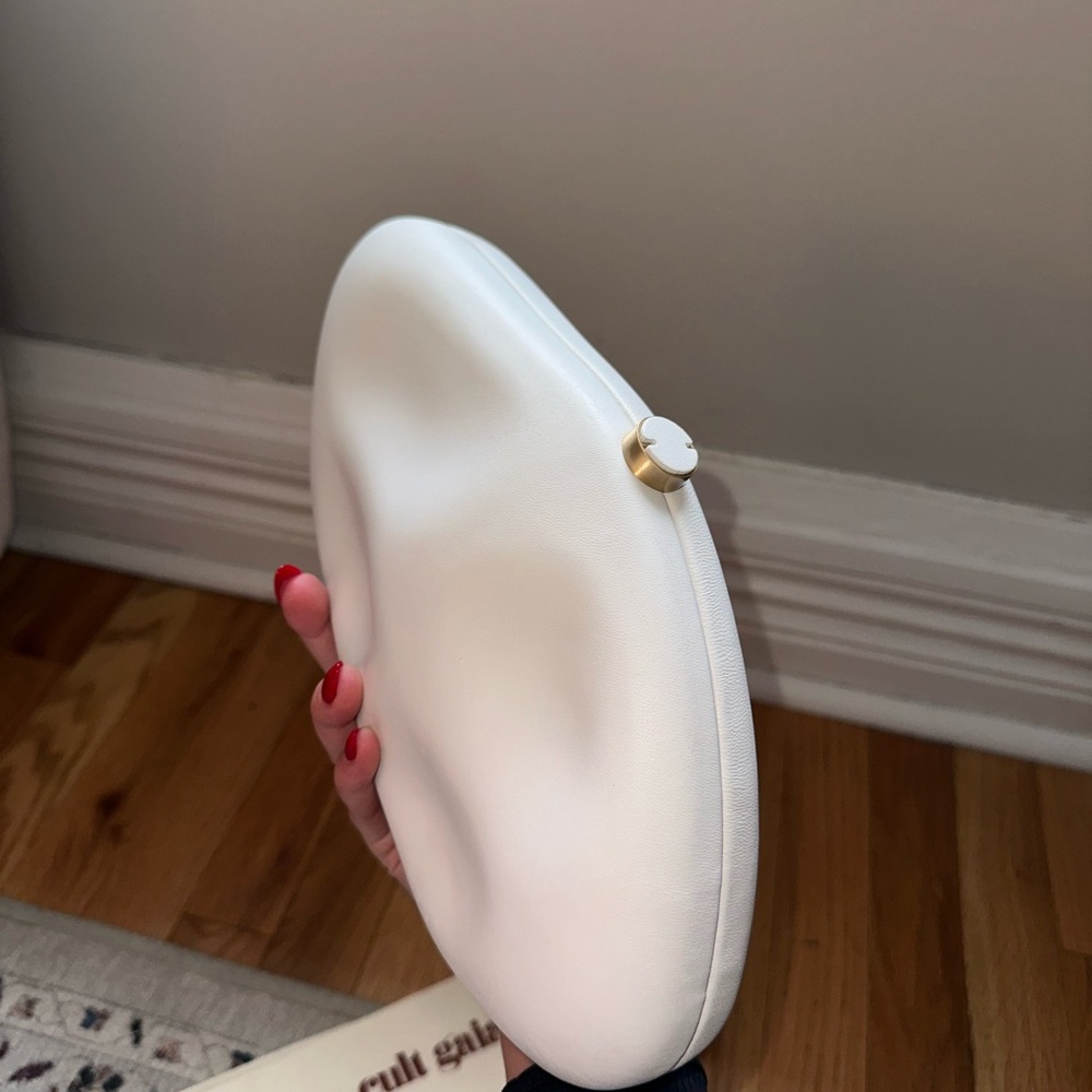 White Caldera Clutch - Cult Gaia - Picture 6 of 9